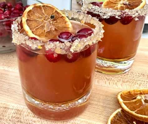 Sparkling Holiday Rum Punch