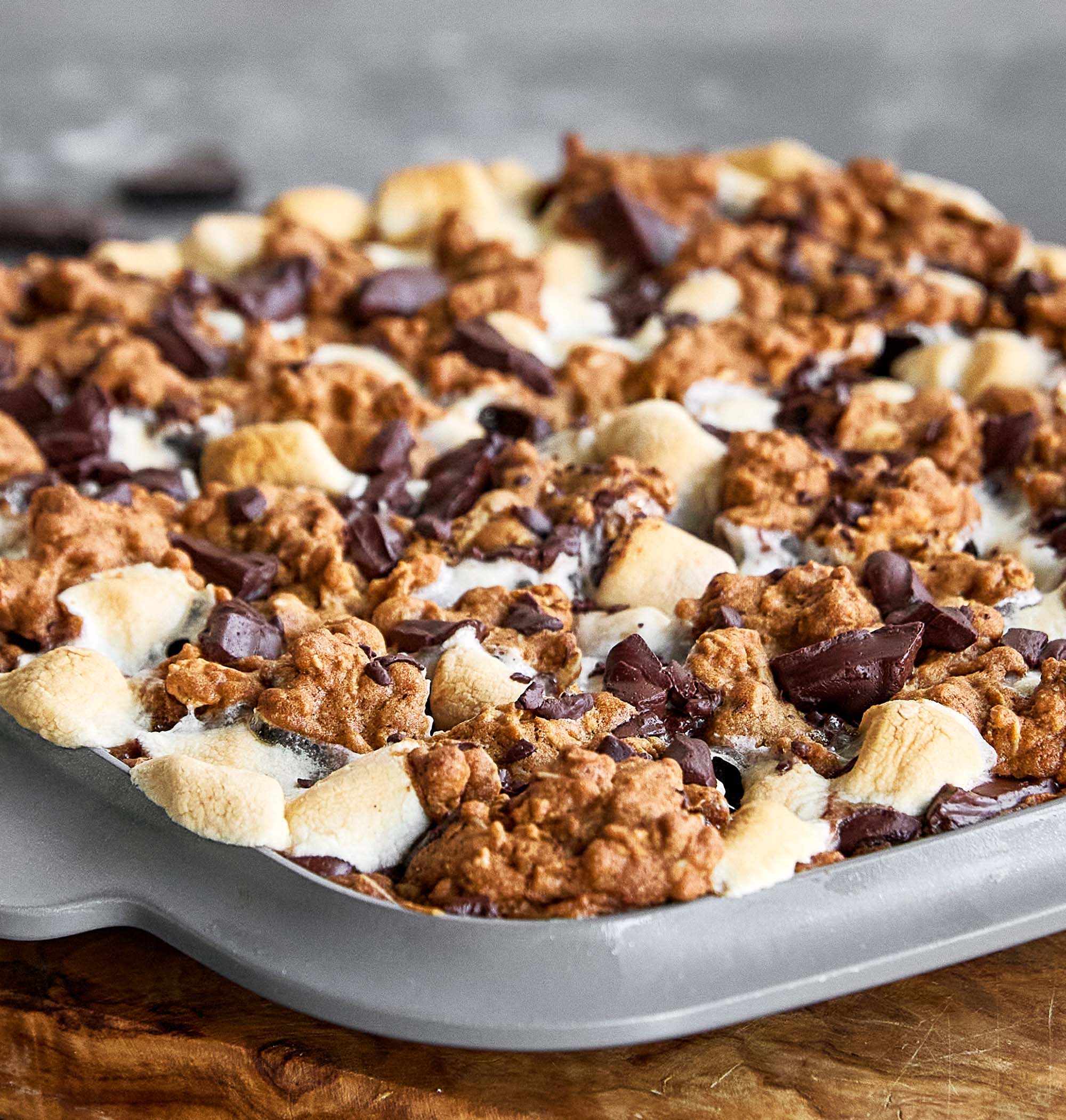 S’mores Cookie Bars