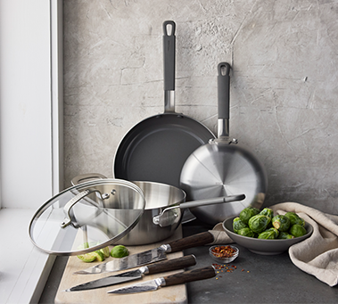 Stainless Steel vs. Cast Iron: Starring Bobby Flay by GreenPan