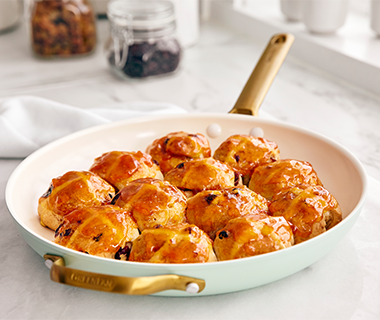 Skillet Hot Cross Buns