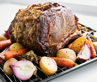 Ribeye Roast with Potatoes, Onions, and Carrots