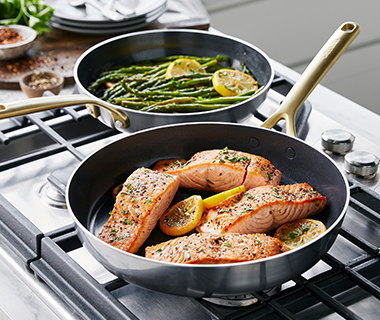 Spicy Pan-Seared Salmon with Lemon and Asparagus