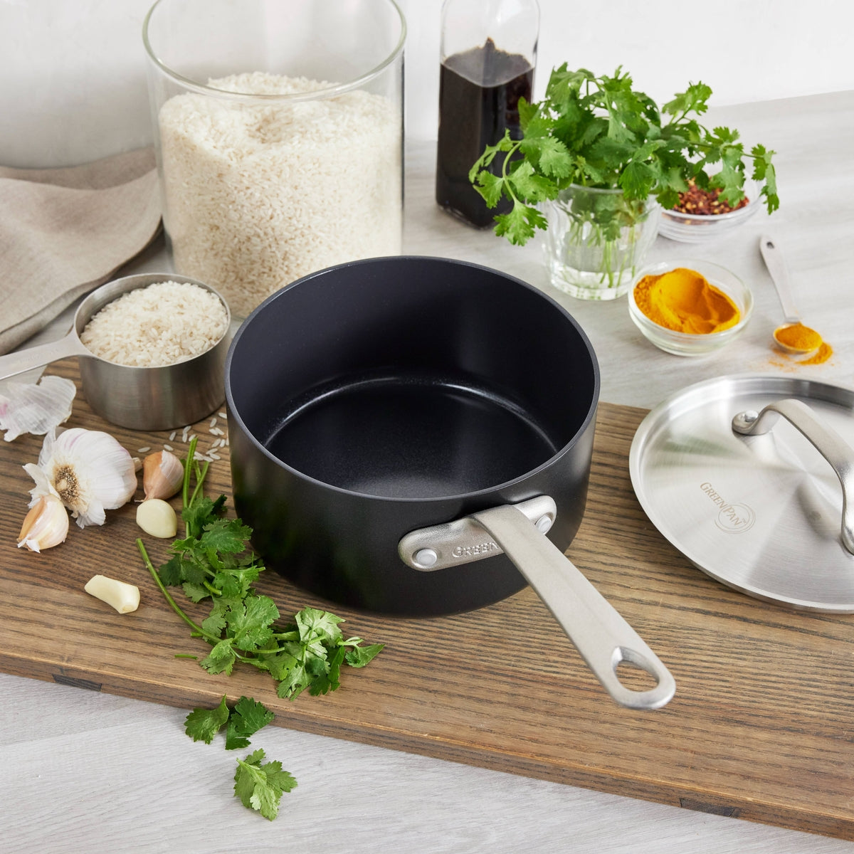 Craft Noire saucepan with healthy ceramic nonstick