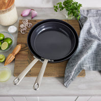 Craft Noire frypans with healthy ceramic nonstick