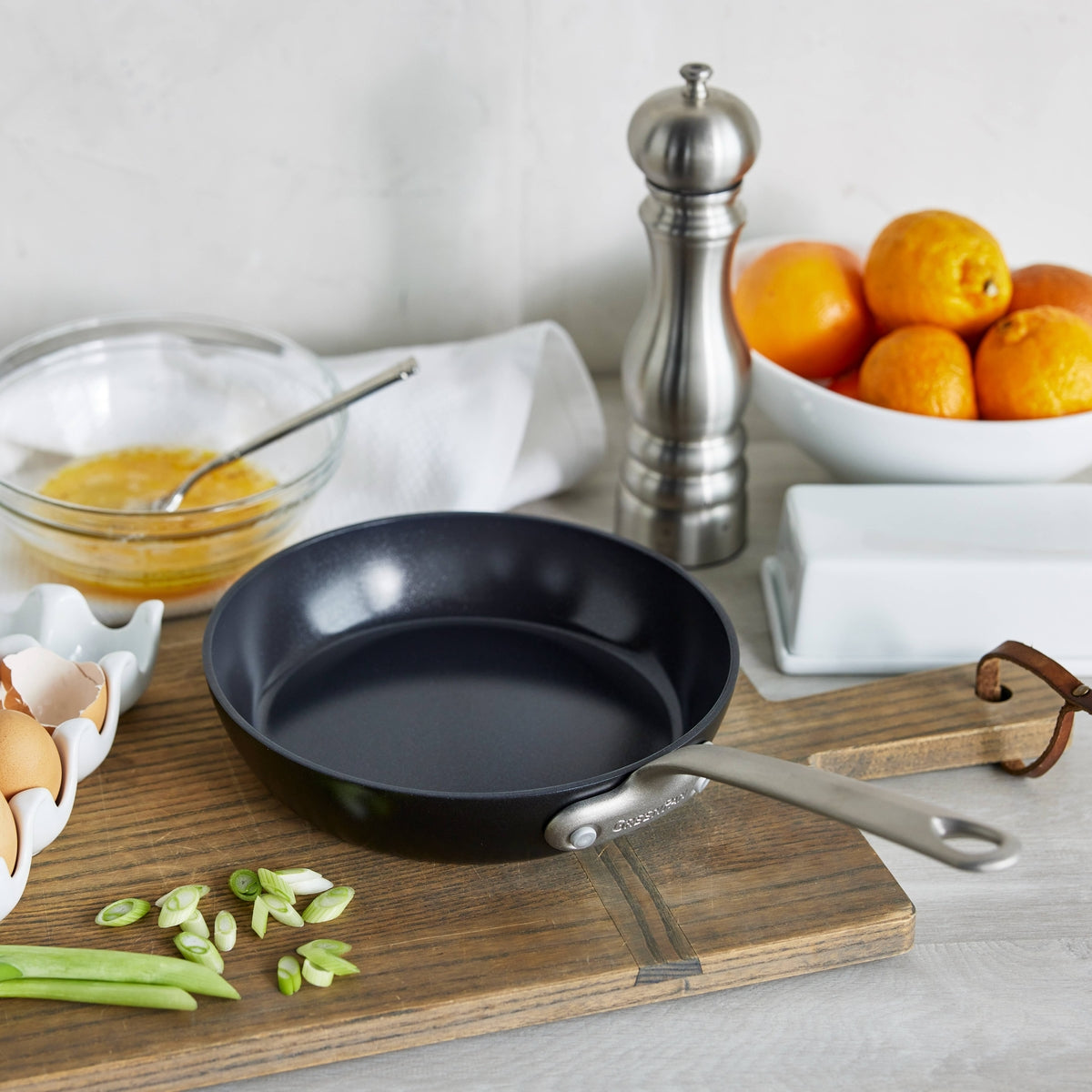 Craft Noire frypan with healthy ceramic nonstick