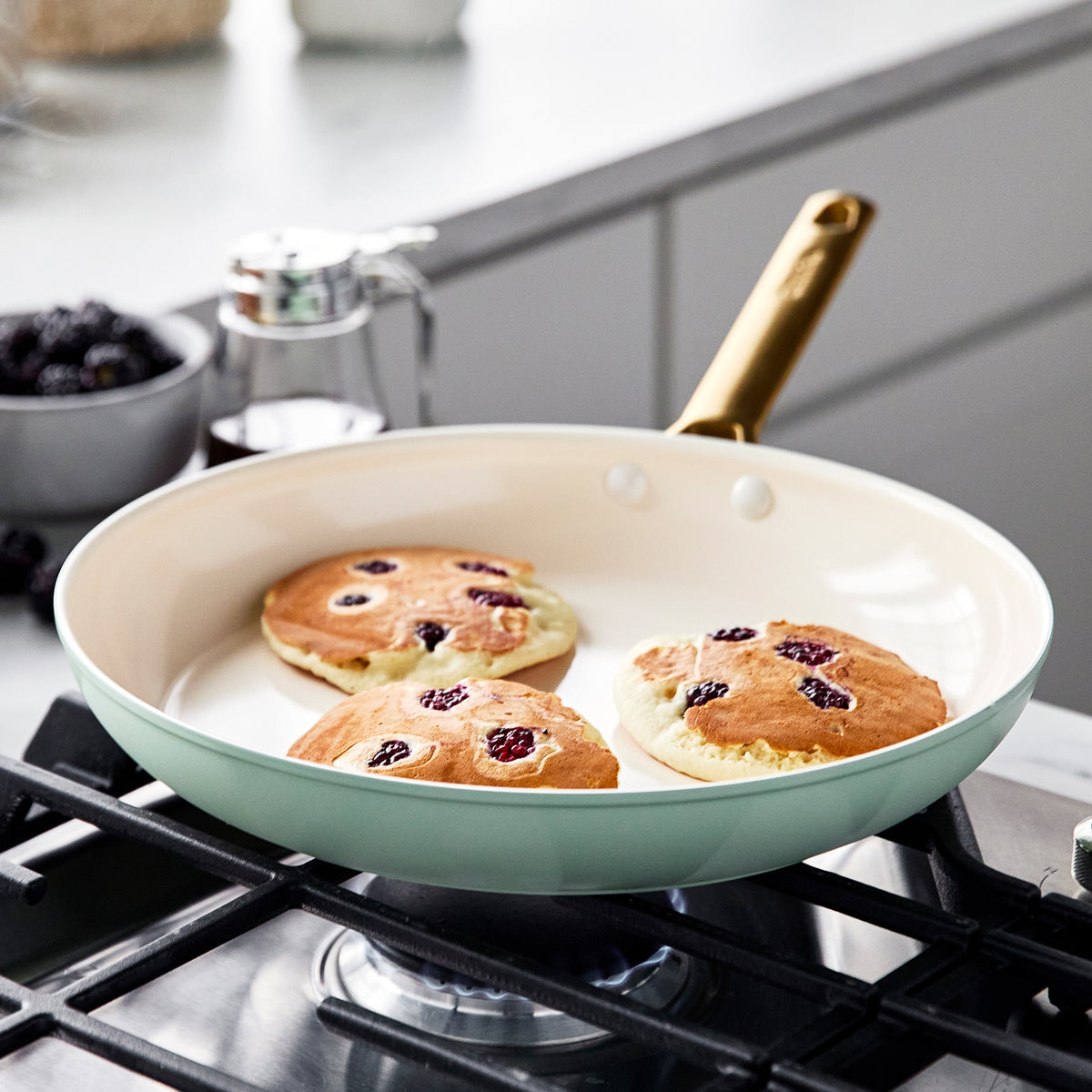 Kitchen Details Pro Series Deep Roasting Pan with Diamond Base - Gold-Tone