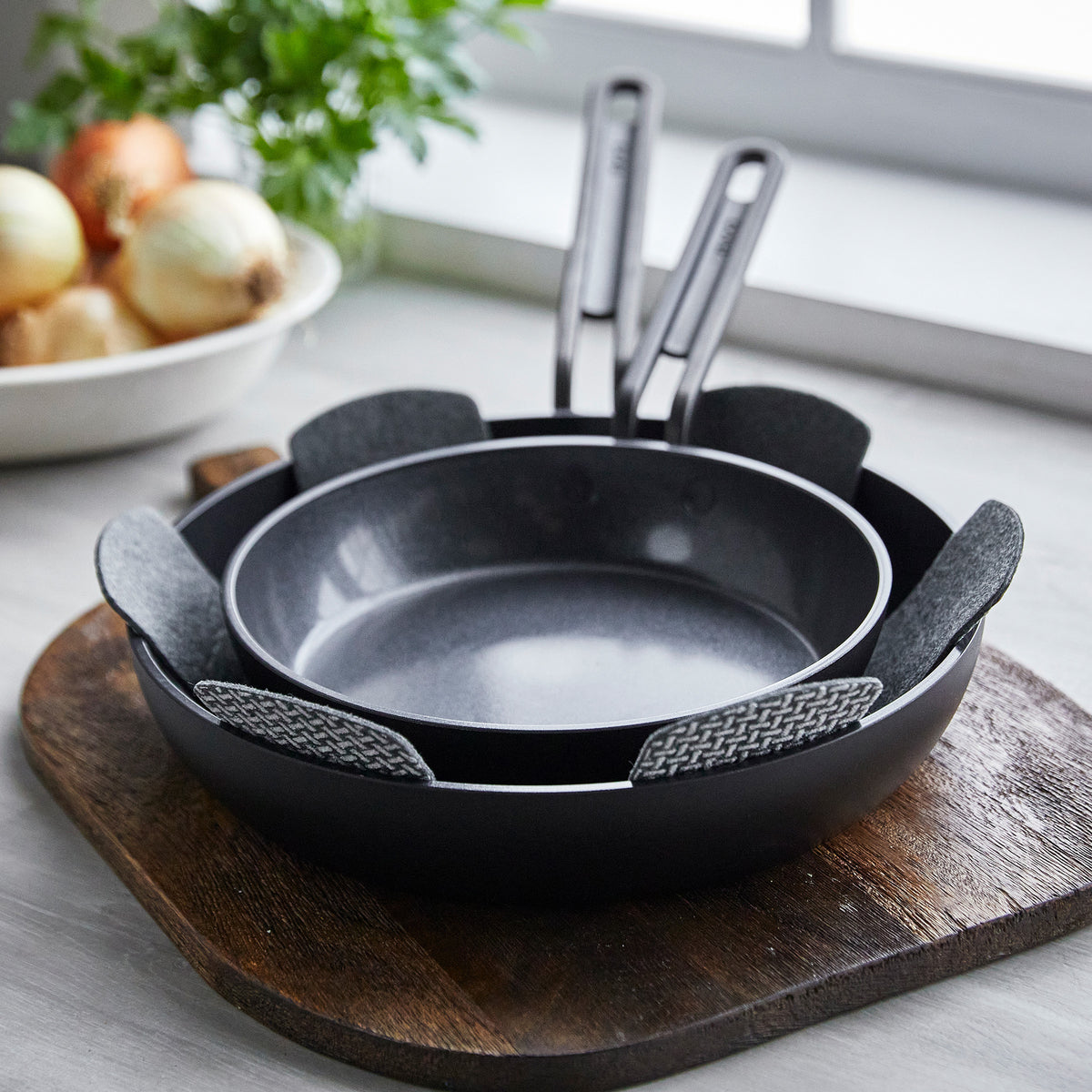 Stanley Tucci™ Ceramic Nonstick 8" and 10" Frypan Set | Milano Black