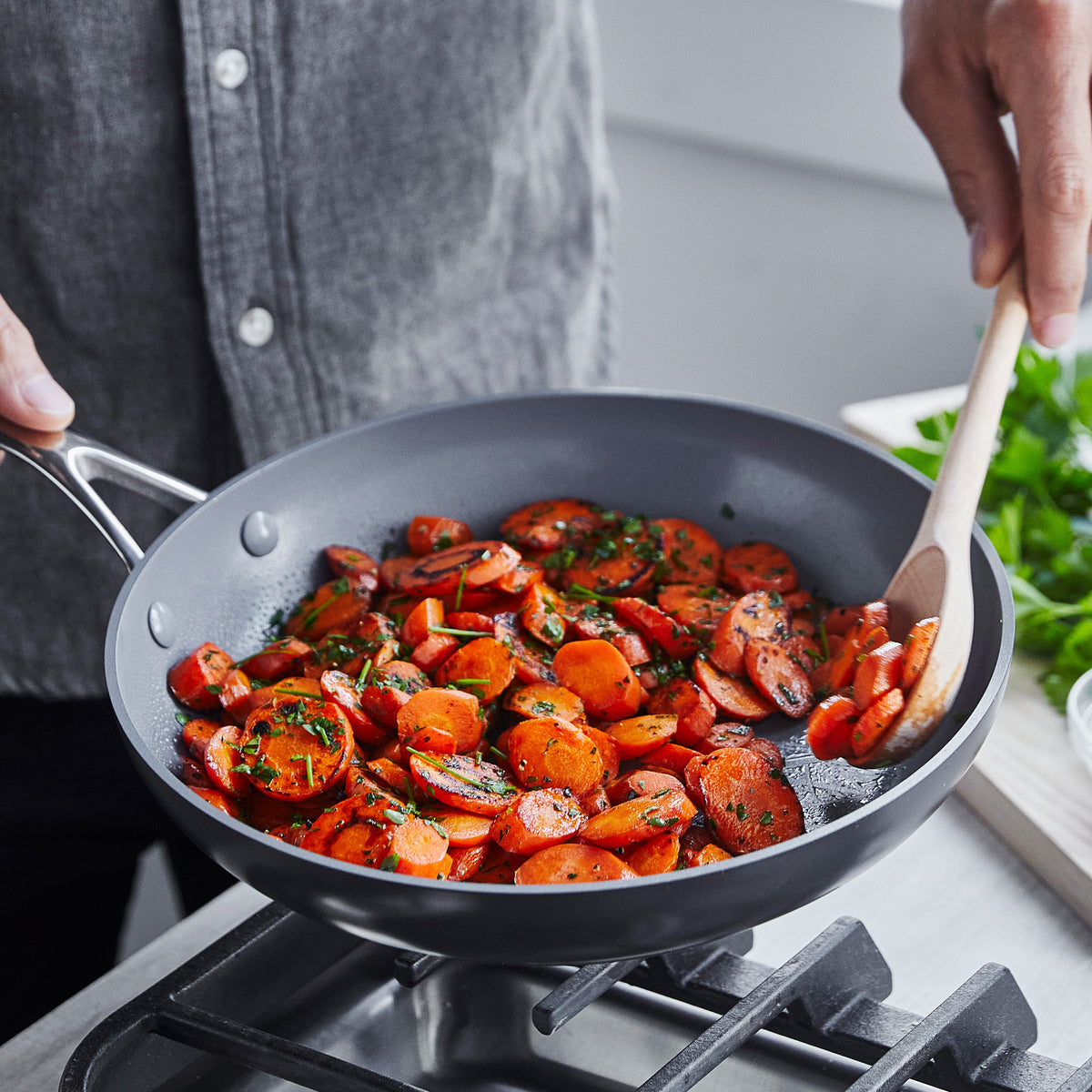 Valencia Pro Ceramic Nonstick 8", 9.5", and 11" Frypan Set | Gray