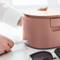 Electric lunch box with detachable cord