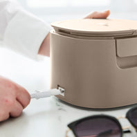 Electric lunch box with detachable cord