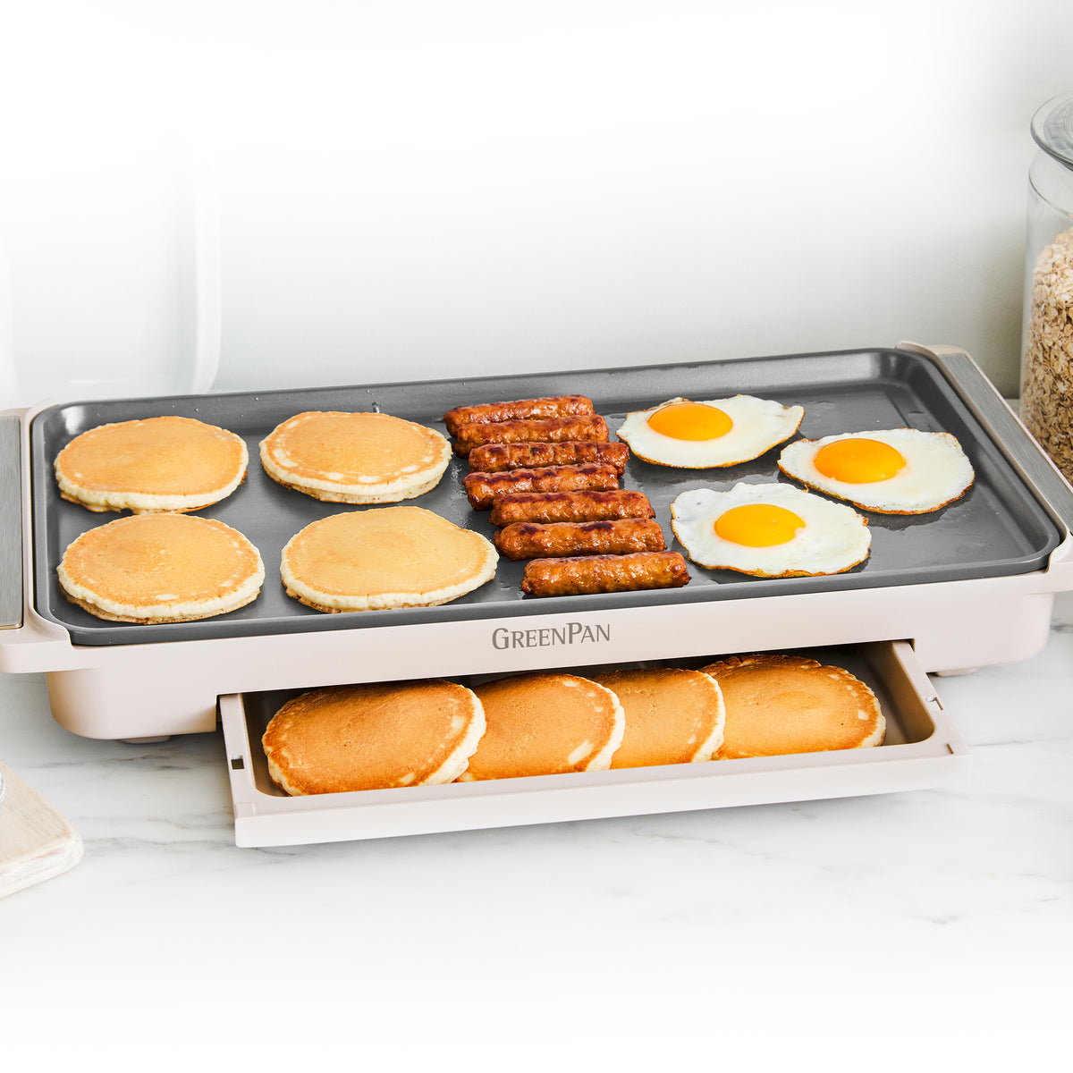 Advanced griddle with spacious cooking surface