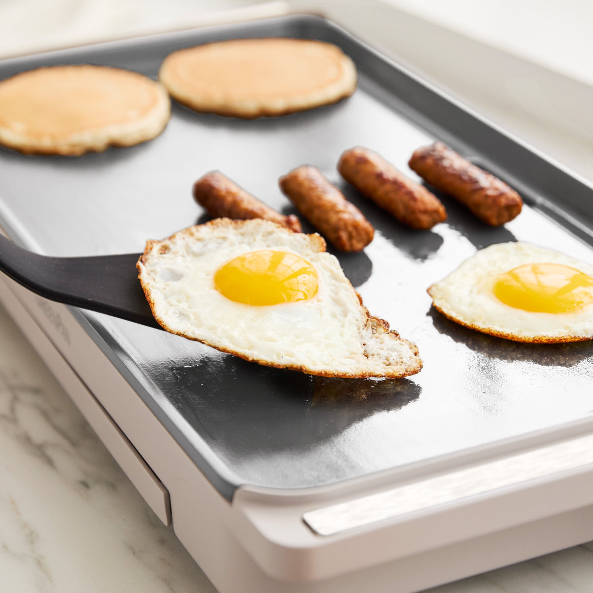 Advanced griddle with PFAS-free ceramic nonstick