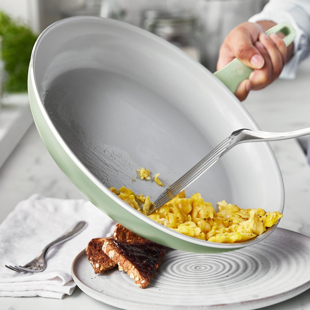 Dover Ceramic Nonstick 12" Frypan | Pastel Green