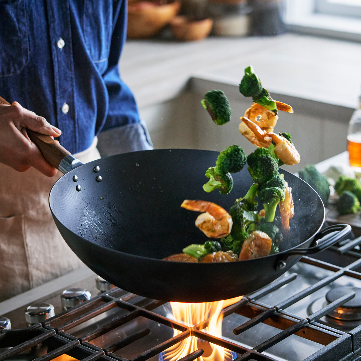 Wok that performs on all stovetops