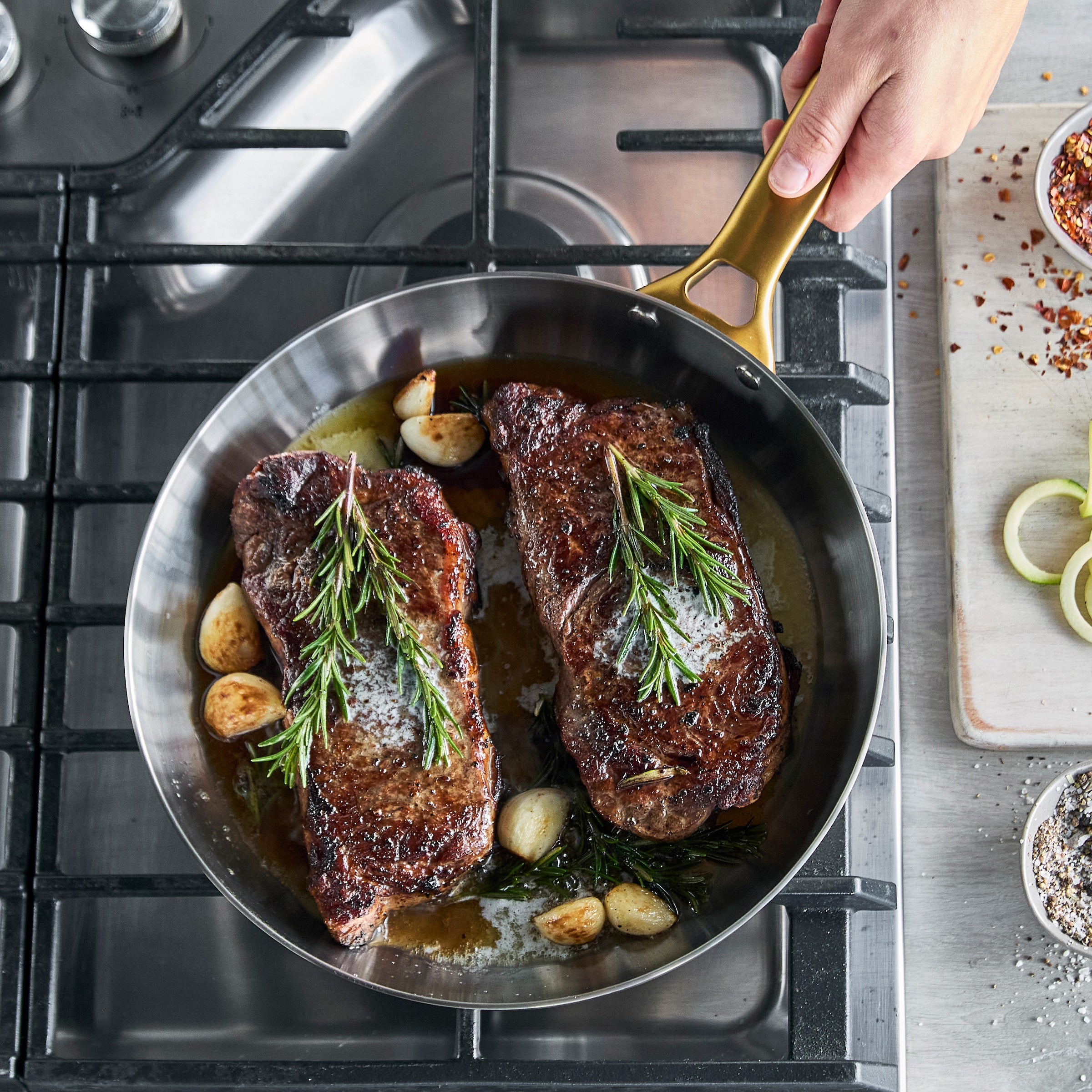 Stainless steel frypan compatible with all stovetops