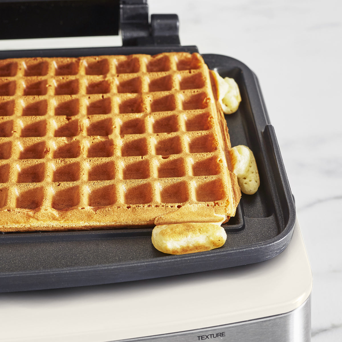 Elite Ceramic Nonstick 2-Square Waffle Maker | Cloud Cream