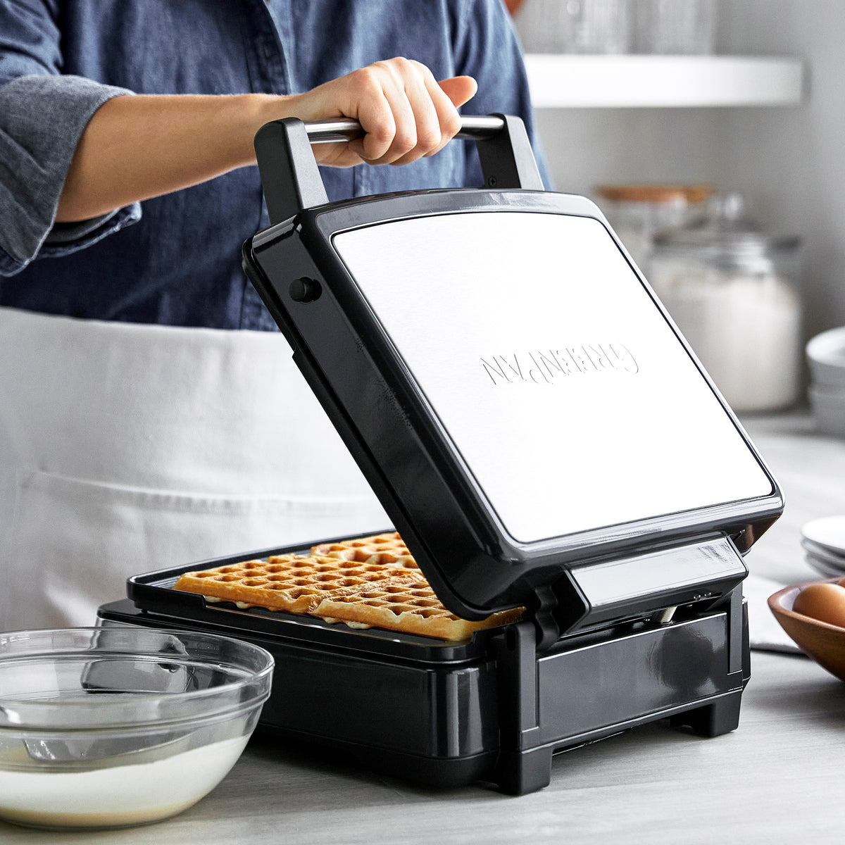 Black and Decker 3-in-1 Nonstick Electric Waffle Maker