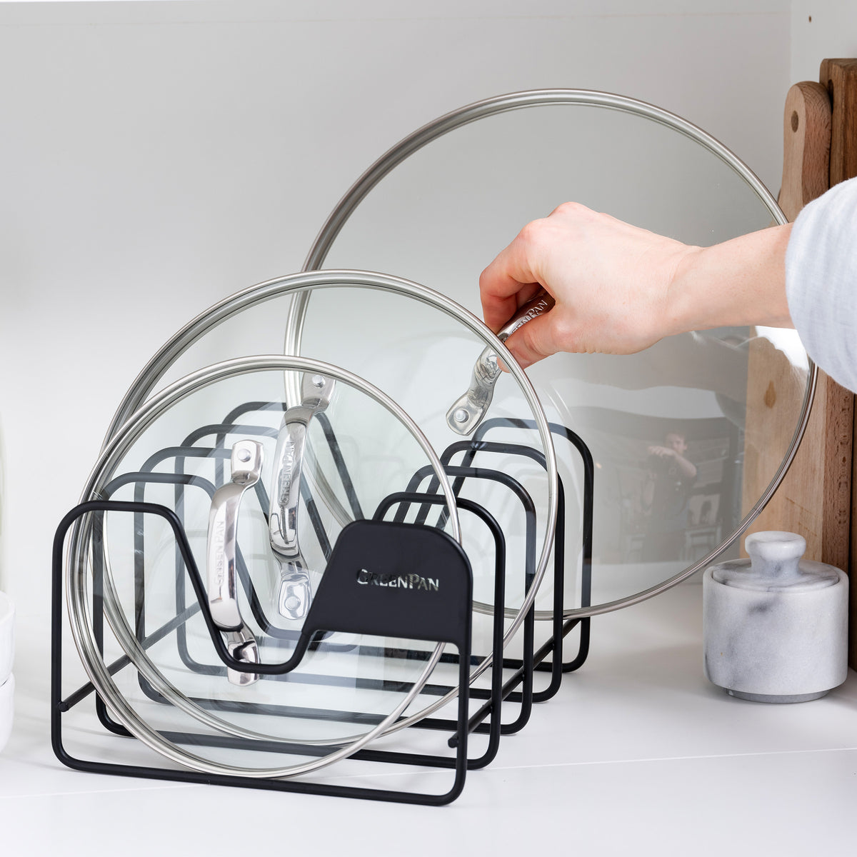 Easy-to-use lid organizer