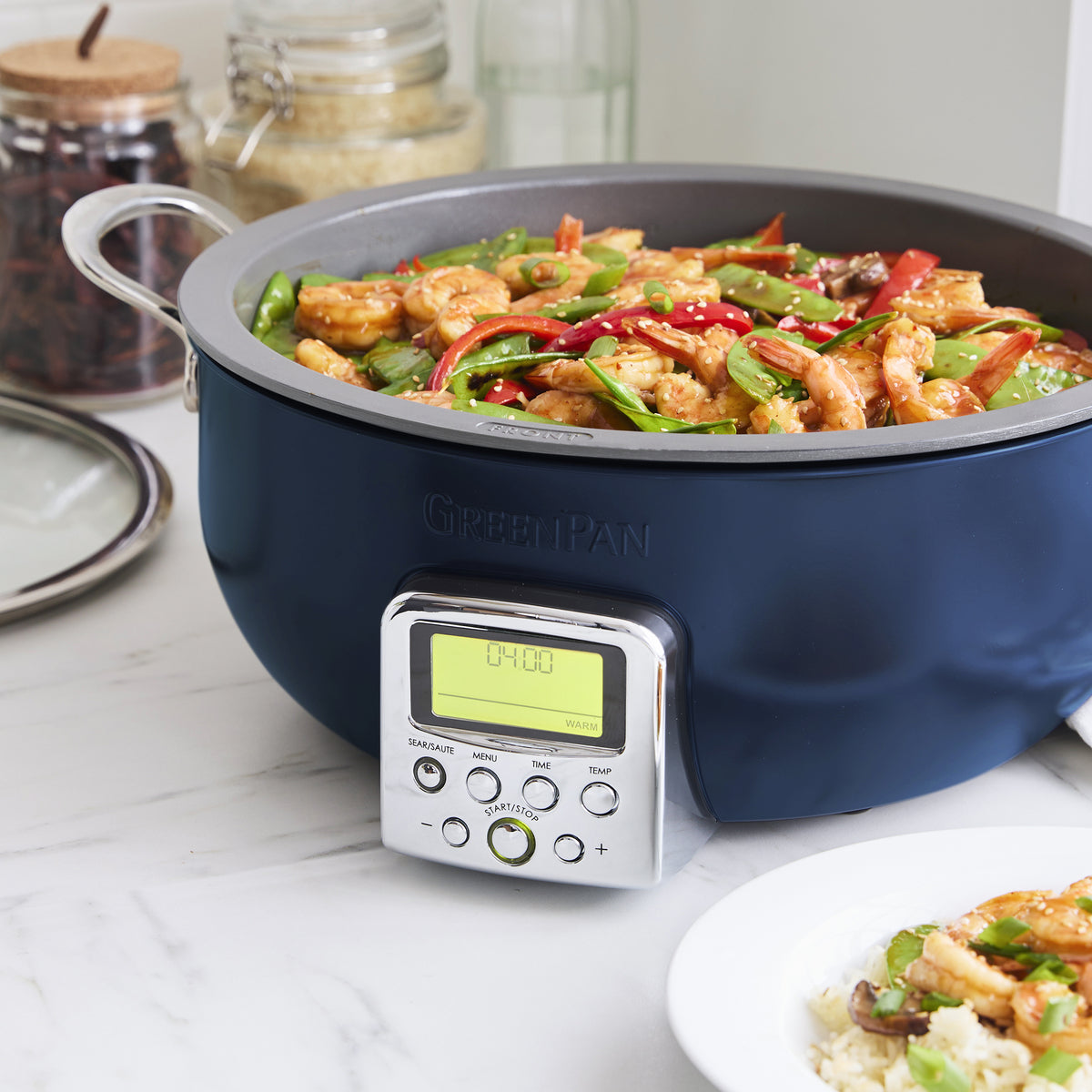 Essential smart skillet with removable pot