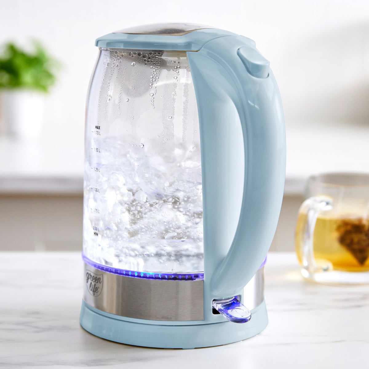 Electric kettle with protective handle