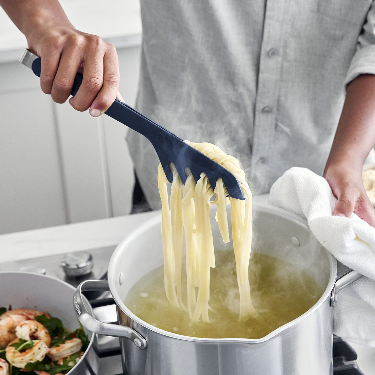 Platinum Silicone Pasta Tongs | Navy