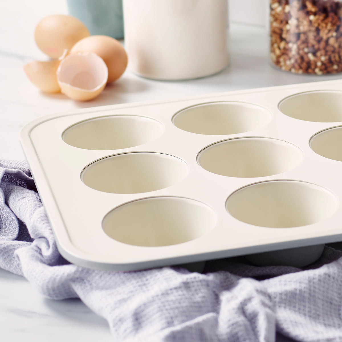 GreenLife Bakeware Healthy Ceramic Nonstick, 12 Cup Muffin and Cupcake  Baking Pan, PFAS-Free, Blue