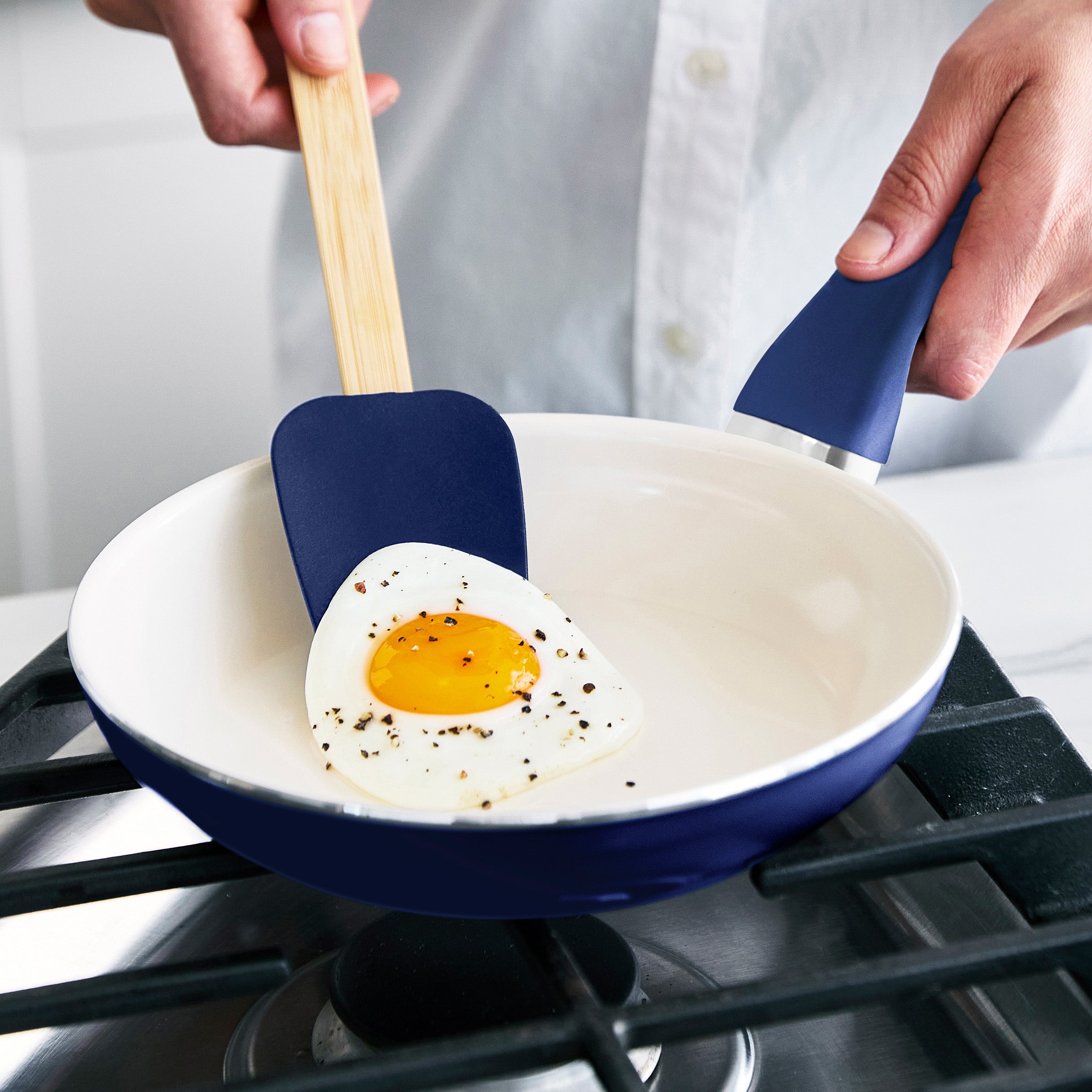 Rio Ceramic Nonstick 8" Frypan with Spatula | Navy