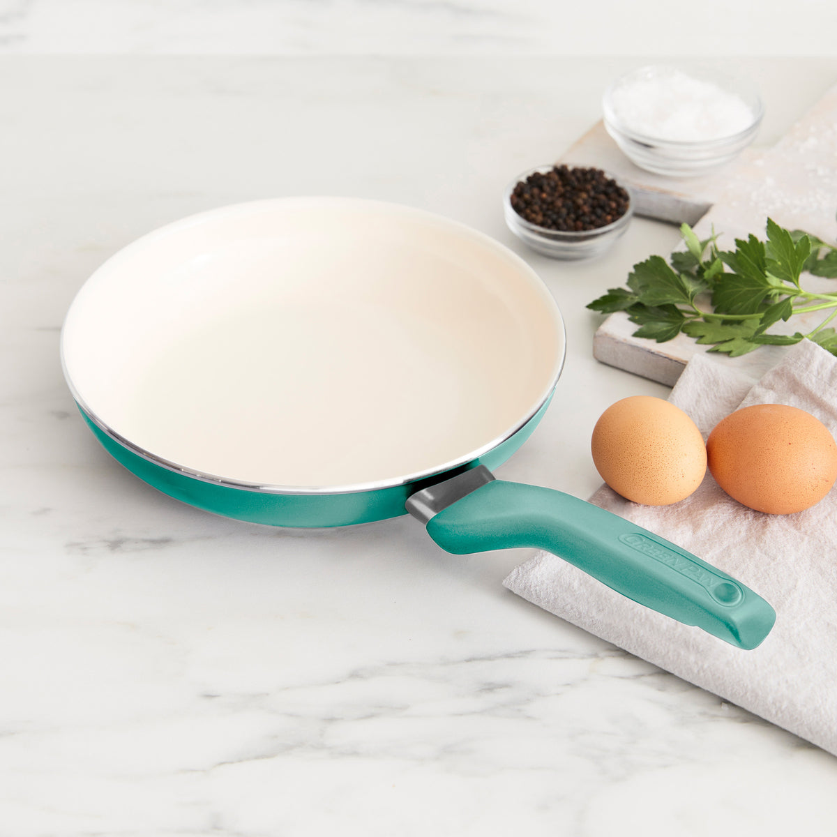 Rio Ceramic Nonstick 8" Frypan with Spatula | Turquoise