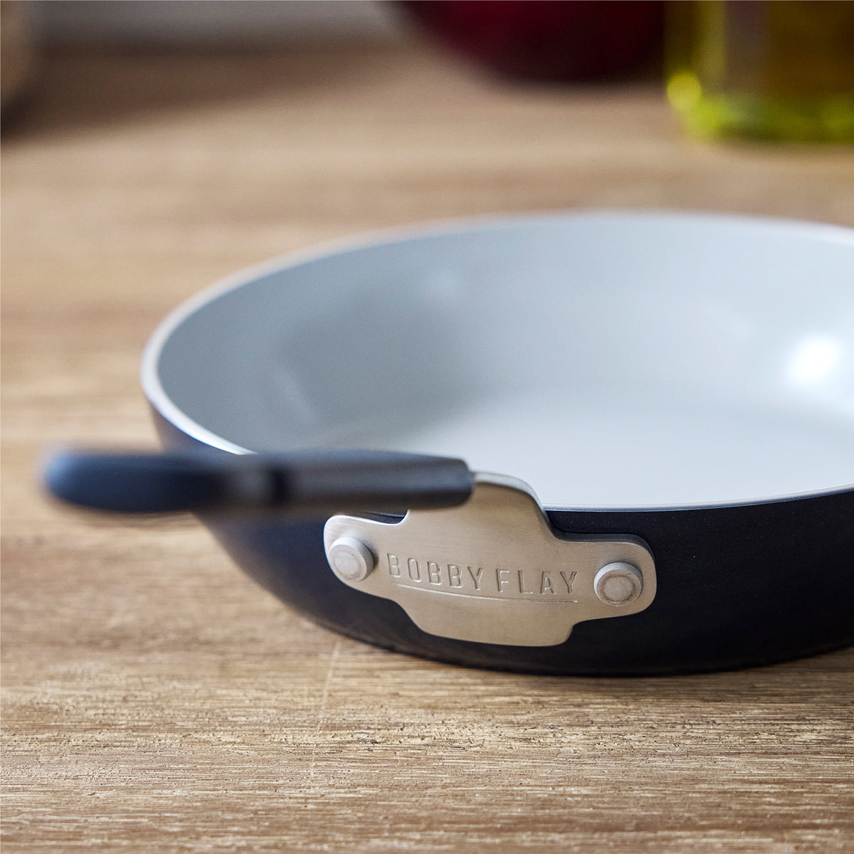 Bobby Flay frypan with chip-free rim