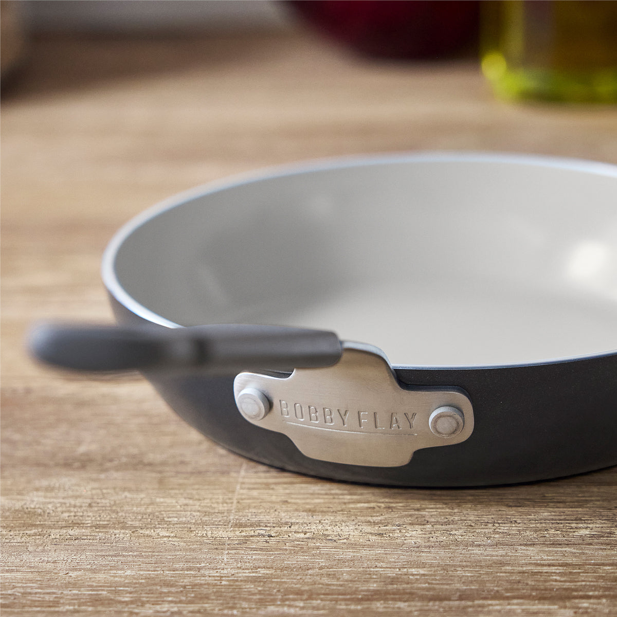 Bobby Flay frypan with chip-free rim