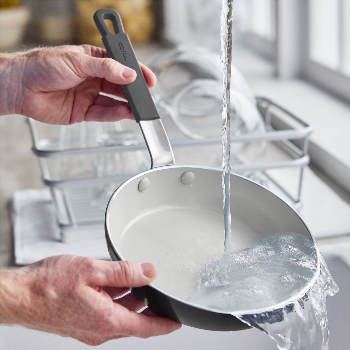 Dishwasher safe Bobby Flay frypan