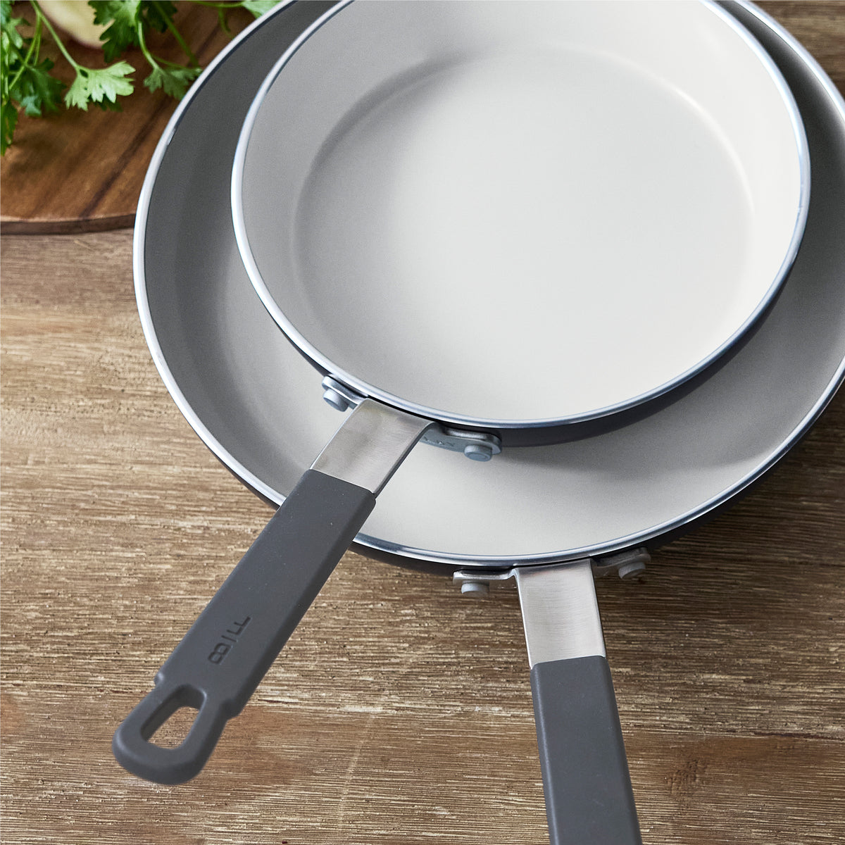 Bobby Flay frypans with chip-free rims