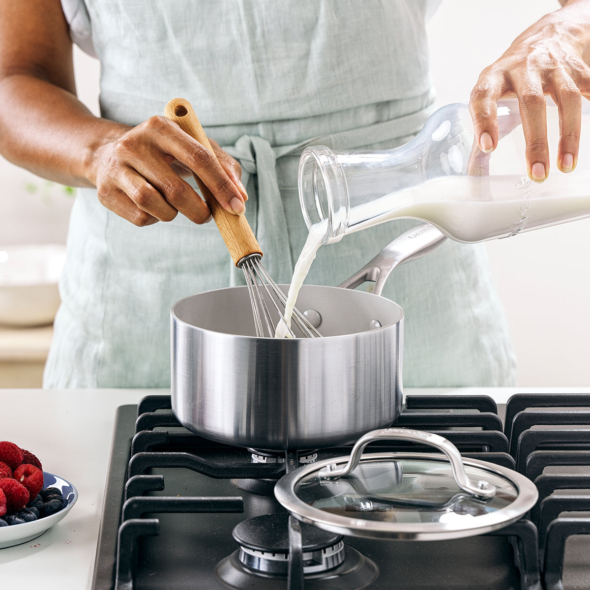 Venice Pro Ceramic Nonstick 1.5-Quart Saucepan with Lid