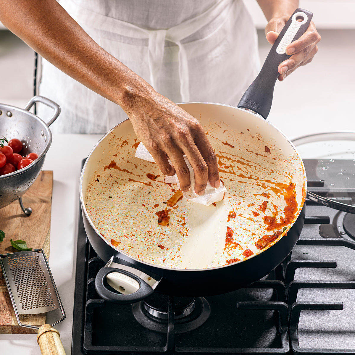 Rio Ceramic Nonstick 5-Quart Sauté Pan with Lid | Black