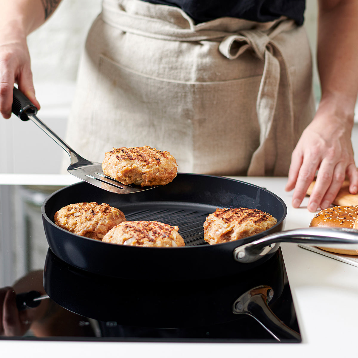 Chatham Black Ceramic Nonstick 11" Round Grill Pan