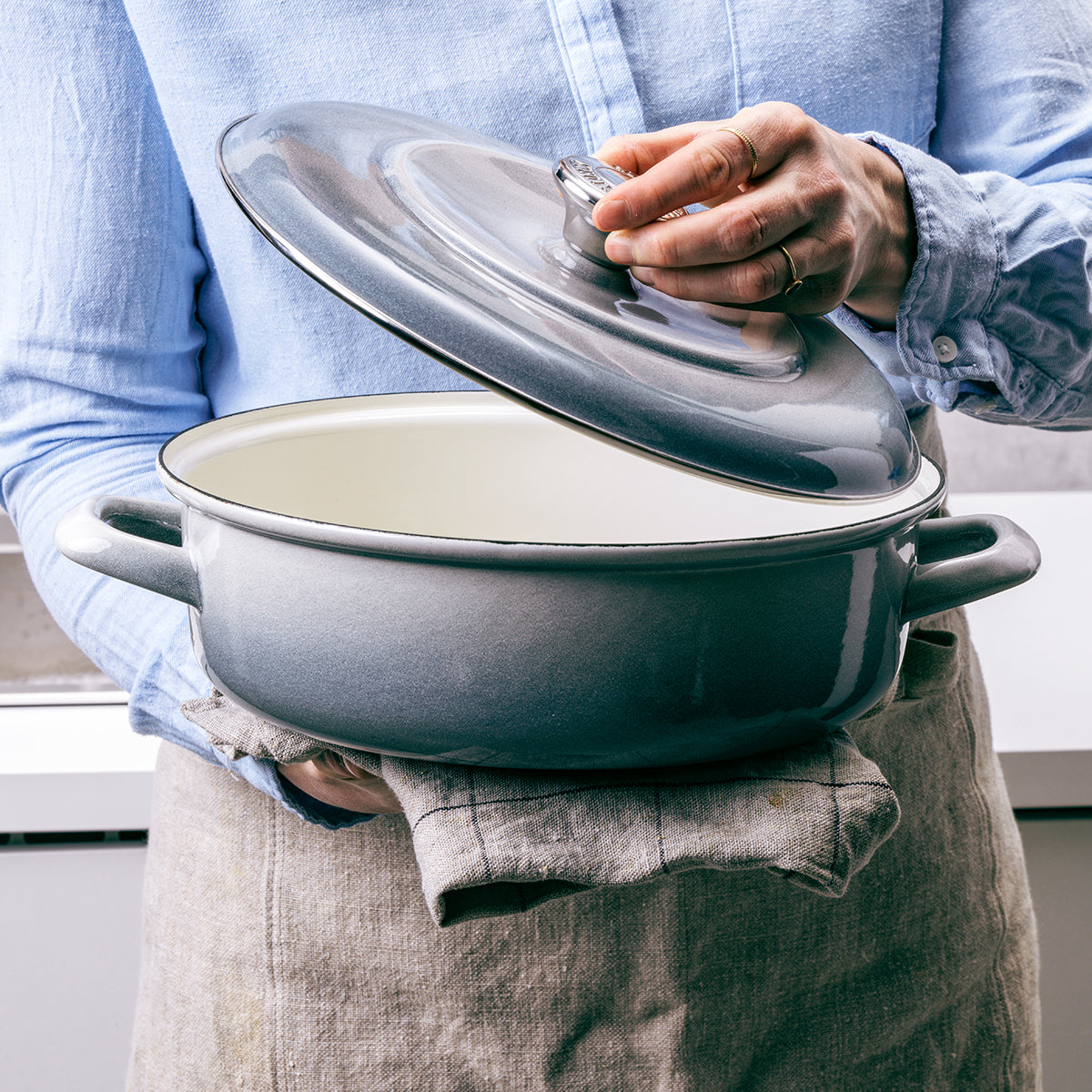 4-Quart Enamelware Baking Pan