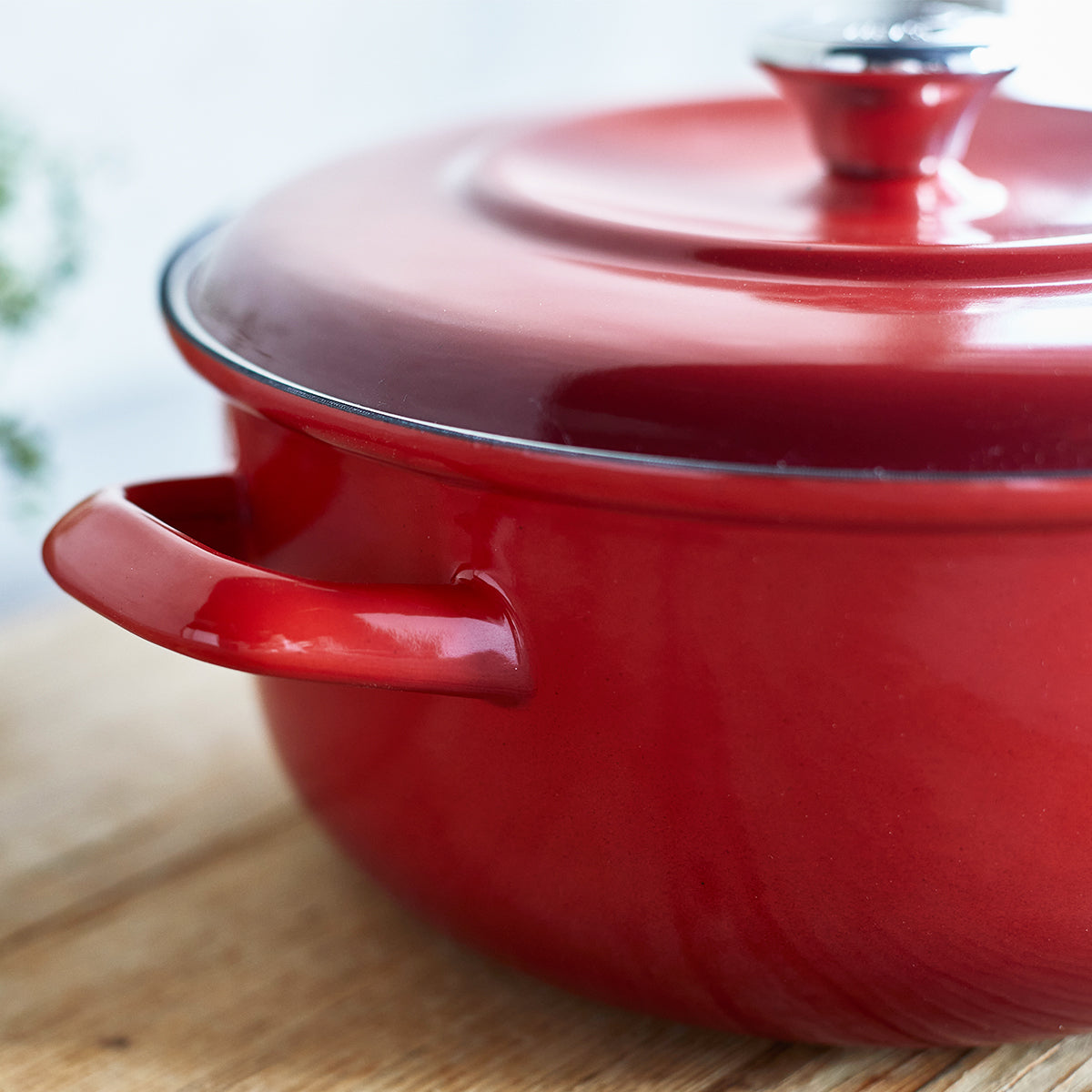 Merten & Storck Enameled Iron 1873 Dutch Oven, 5.3-Quart | Foundry Red