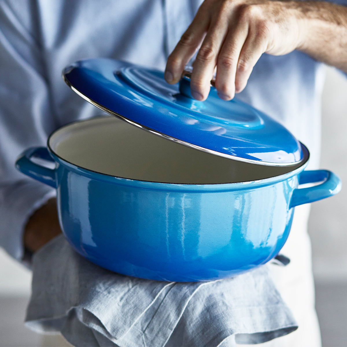 Merten & Storck Enameled Iron 1873 Dutch Oven, 5.3-Quart | Azure Blue