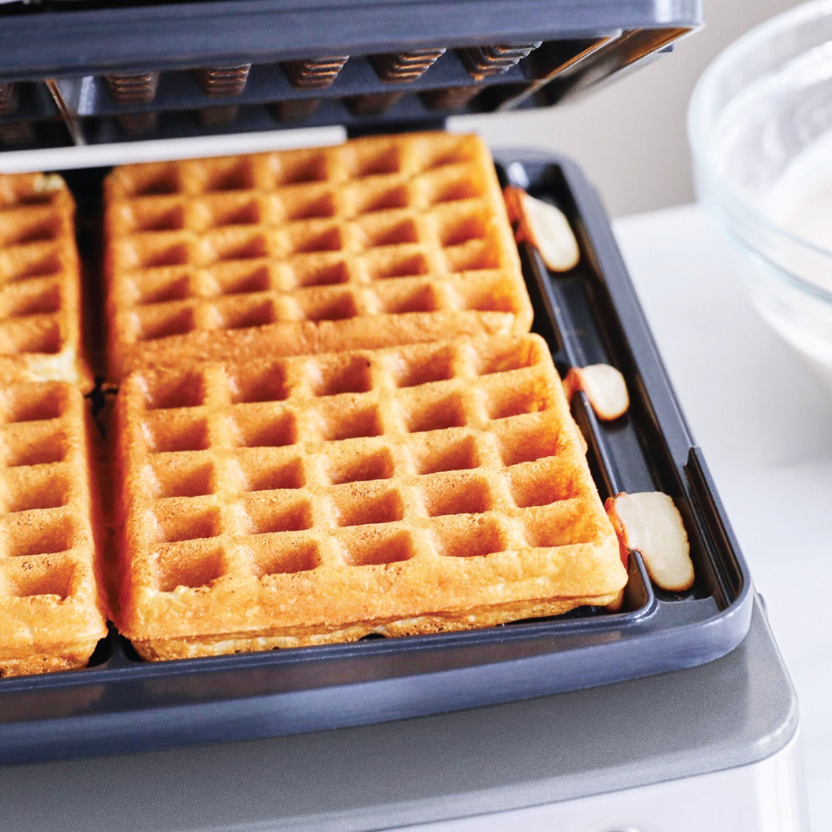 best ceramic waffle makers with removable plates