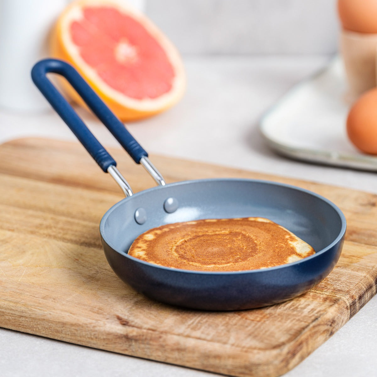 Non-stick Mini Fried Eggs Saucepan Cookware Griddle Pan Small