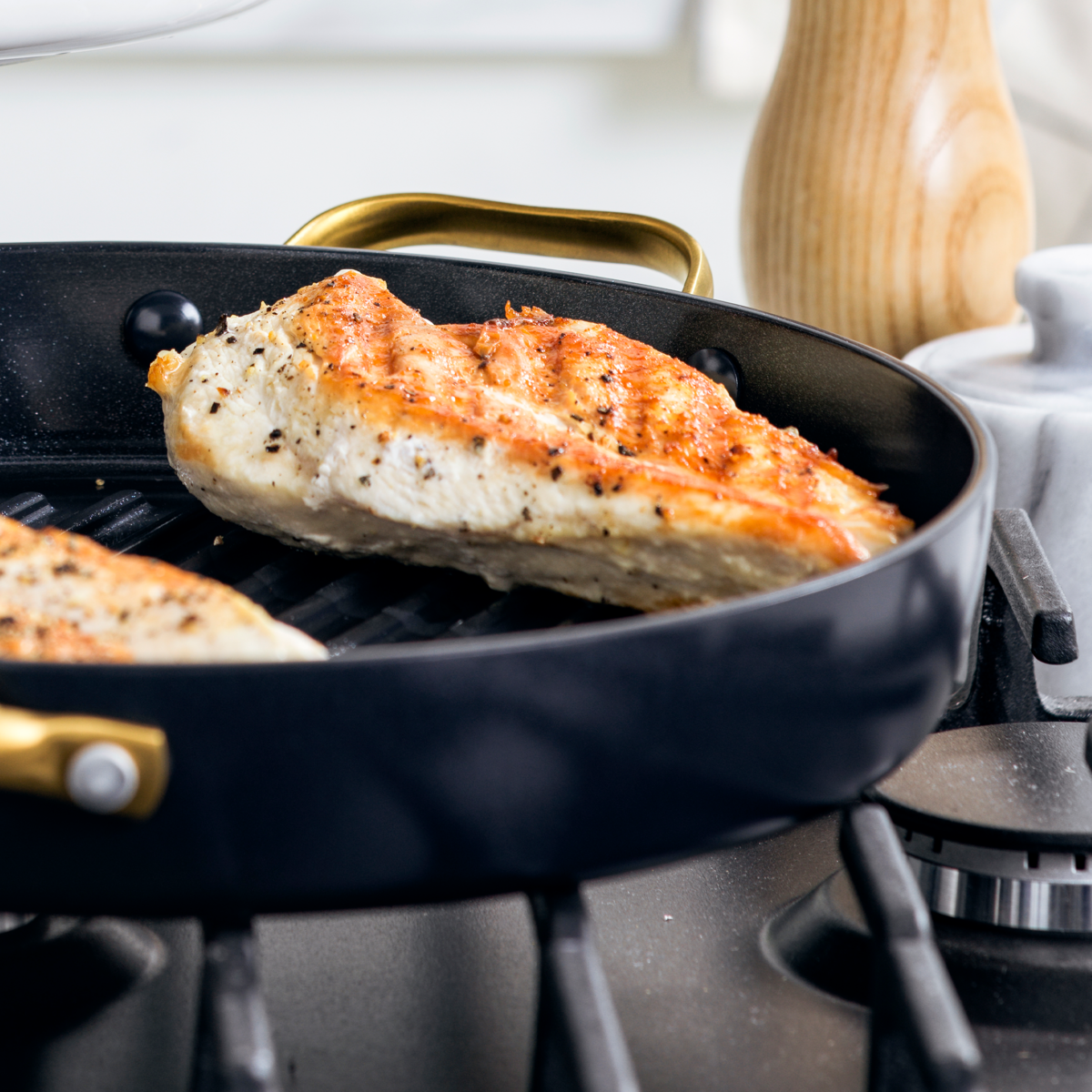 5 Best Grill Pan for Gas Stove [Review in 2023] - Nonstick Grill